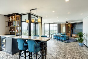 Suite Présidentielle | Coin séjour | Télévision LCD