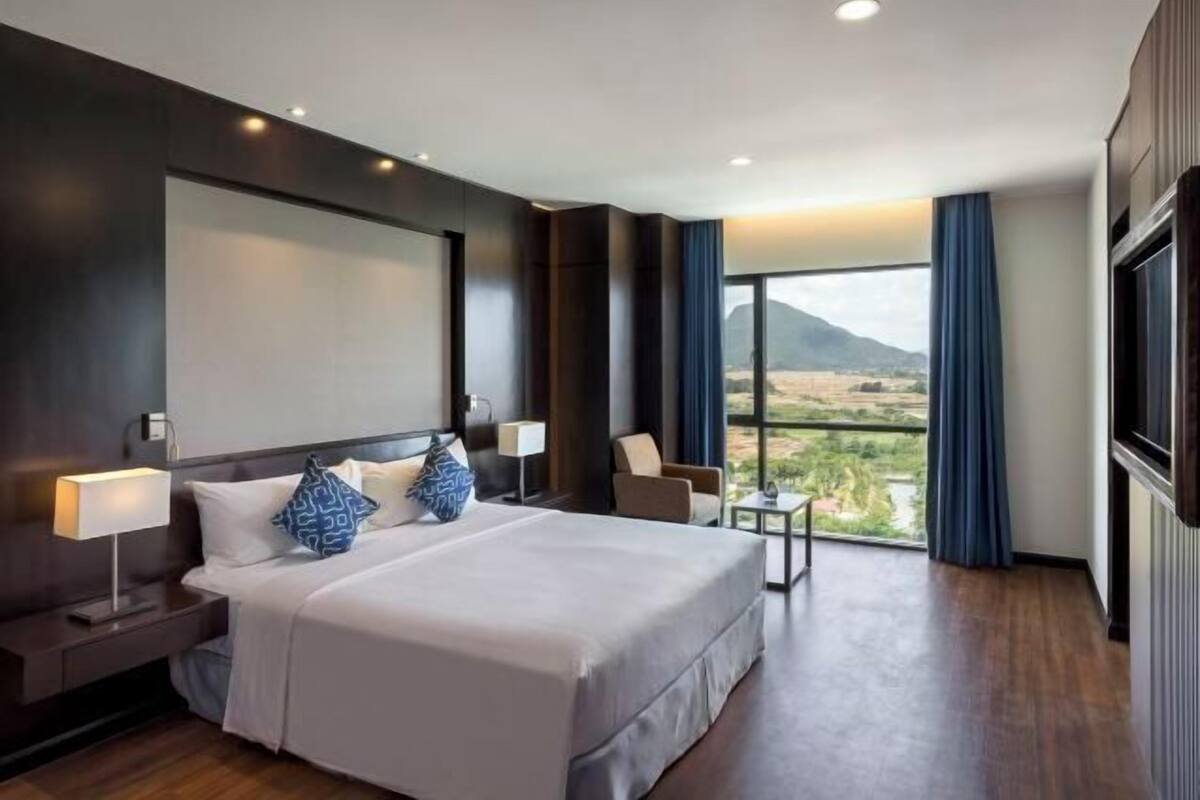 1 bedroom, minibar, in-room safe, desk