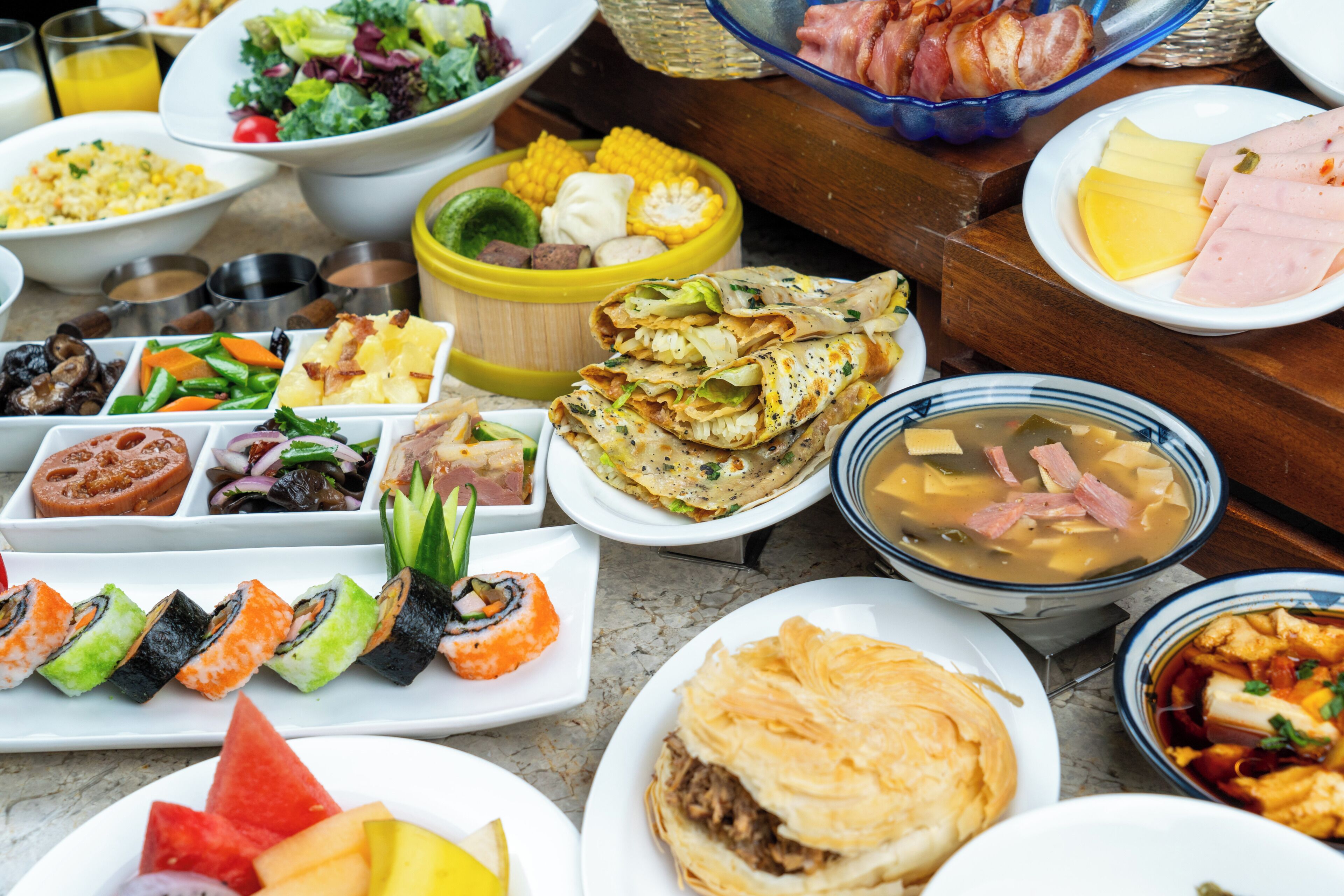 Sarapan prasmanan setiap hari dengan biaya tambahan