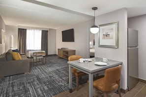1 Bedroom Suite, One King Bed and One Sofa Bed, Accessible, Non Smoking | Living area