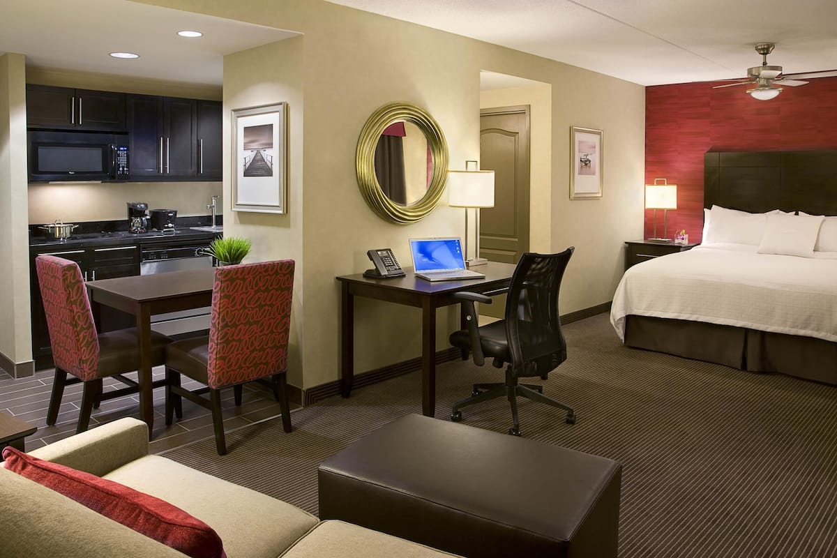 Studio Suite, 1 King Bed with Sofa bed, Non Smoking | Hypo-allergenic bedding, down duvets, pillow-top beds, in-room safe
