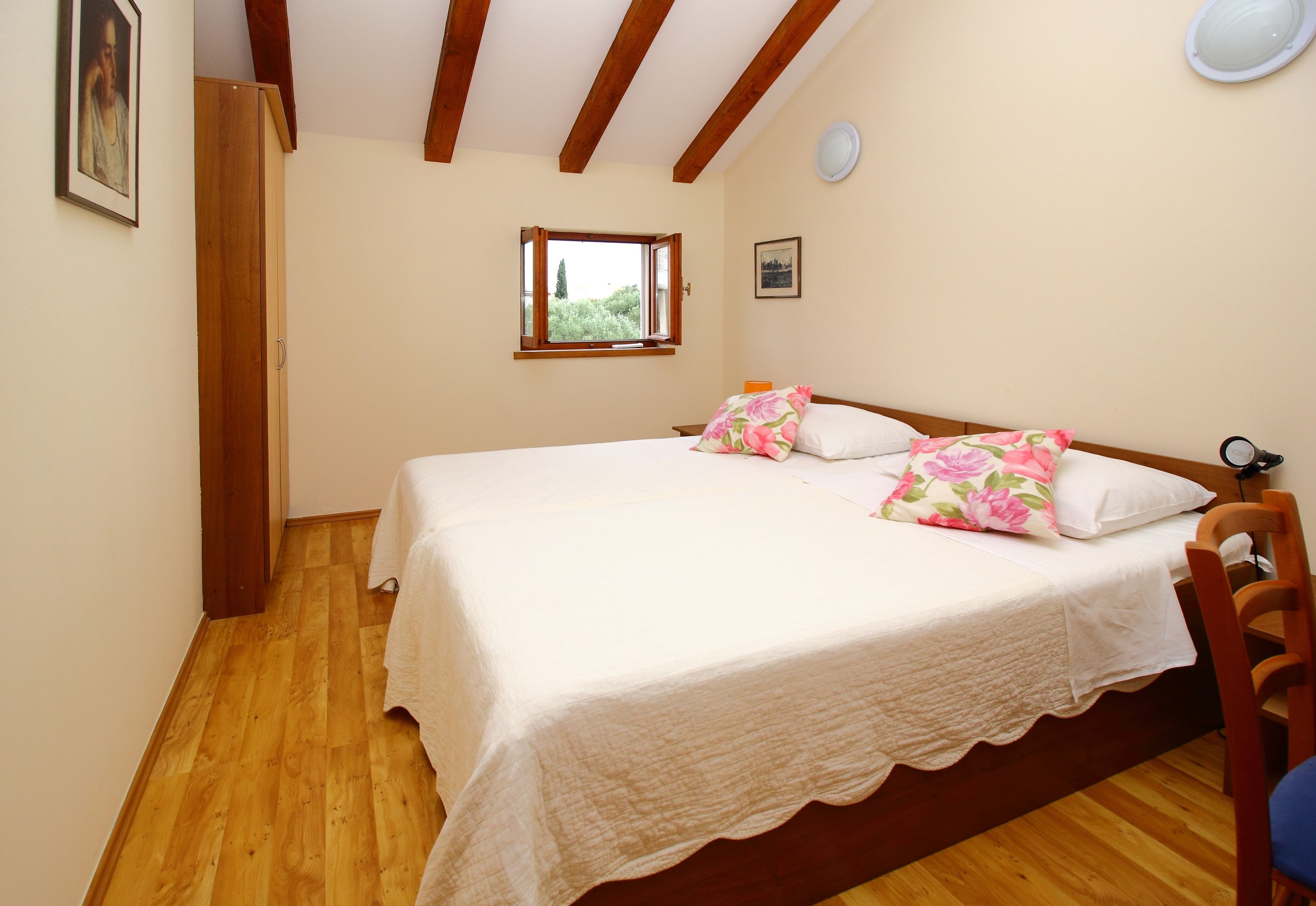 Ropa de cama de alta calidad, cubrecamas y colchones Tempur-Pedic 