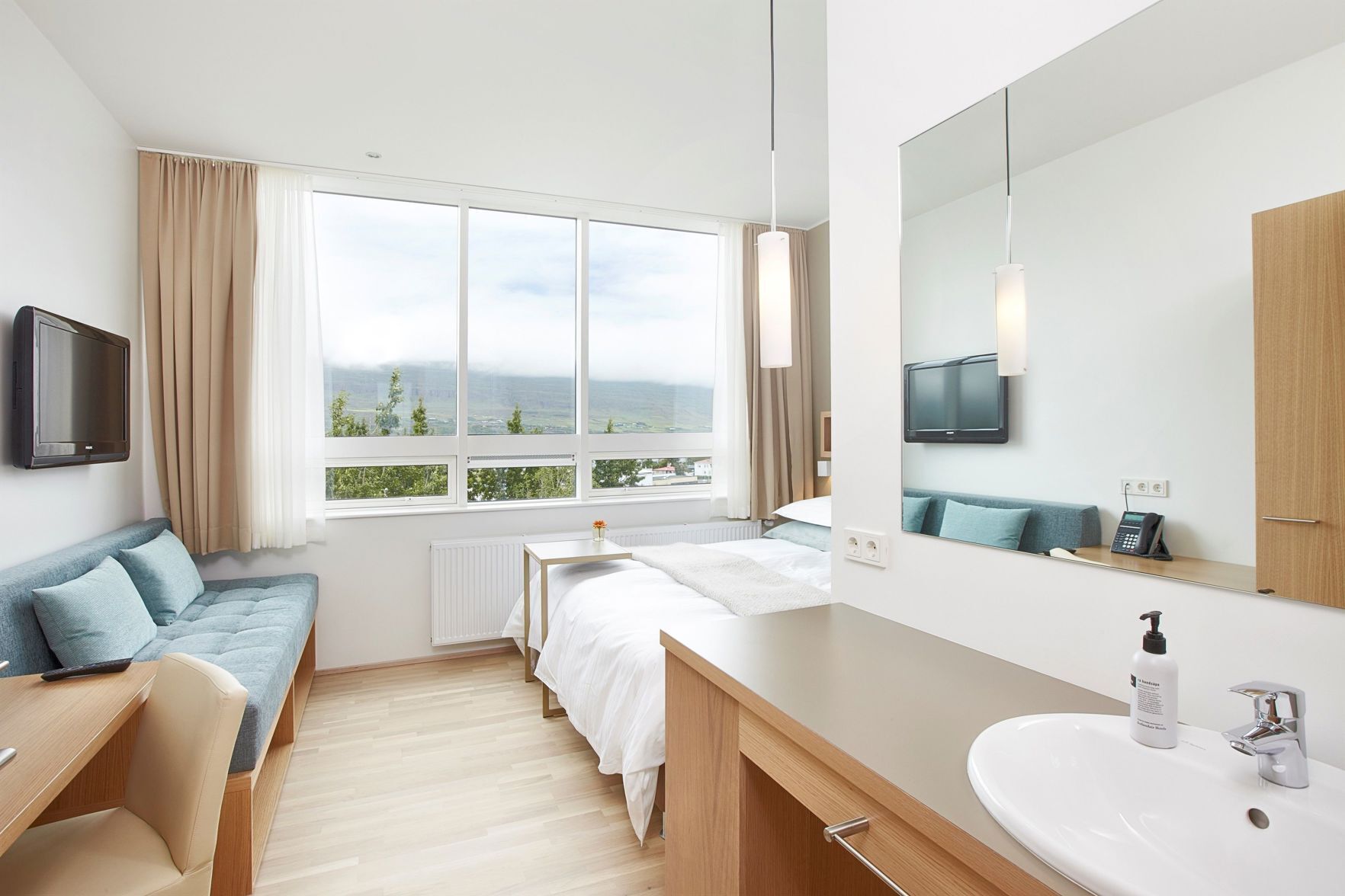 Sengetøy i egyptisk bomull, sengetøy av topp kvalitet og skrivebord