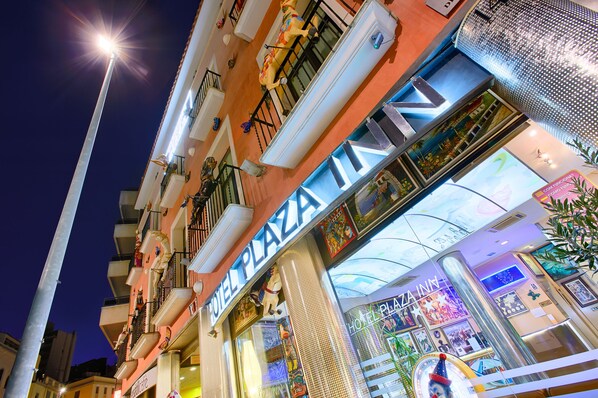 Fachada de la propiedad