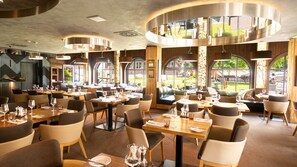 Breakfast, lunch, dinner served; Modern European cuisine  - Hotel Savoy (Spindleruv Mlyn)