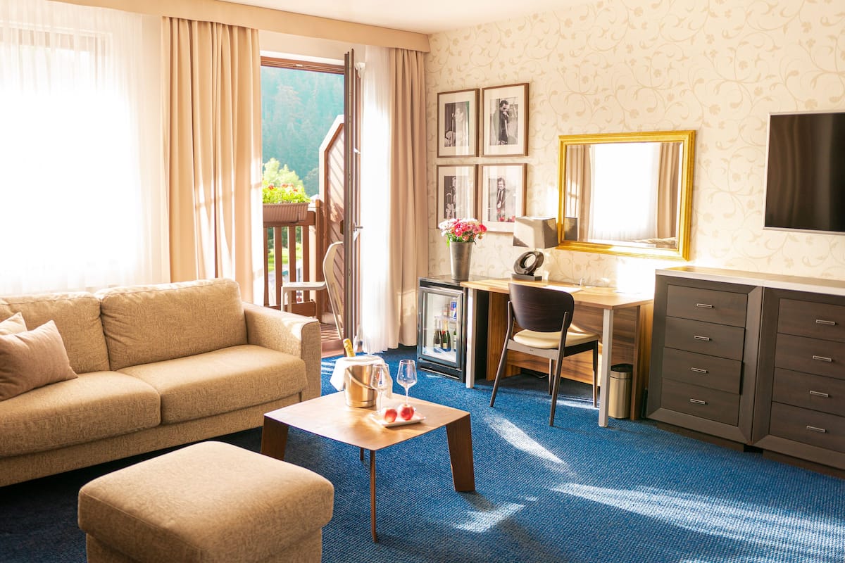 Junior Studio Suite