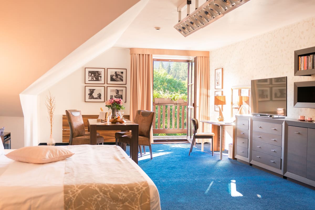 Savoy Suite