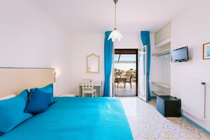 Superior Double Room | Premium bedding, down duvets, pillow-top beds, minibar
