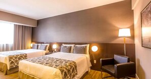 Minibar, caja de seguridad en la habitación y cunas gratuitas 