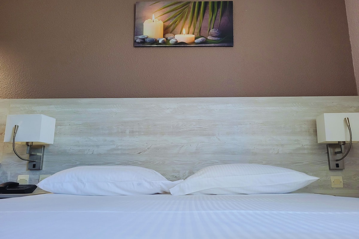In-room safe, desk, soundproofing, iron/ironing board