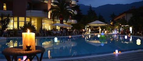 Outdoor pool, pool umbrellas, pool loungers