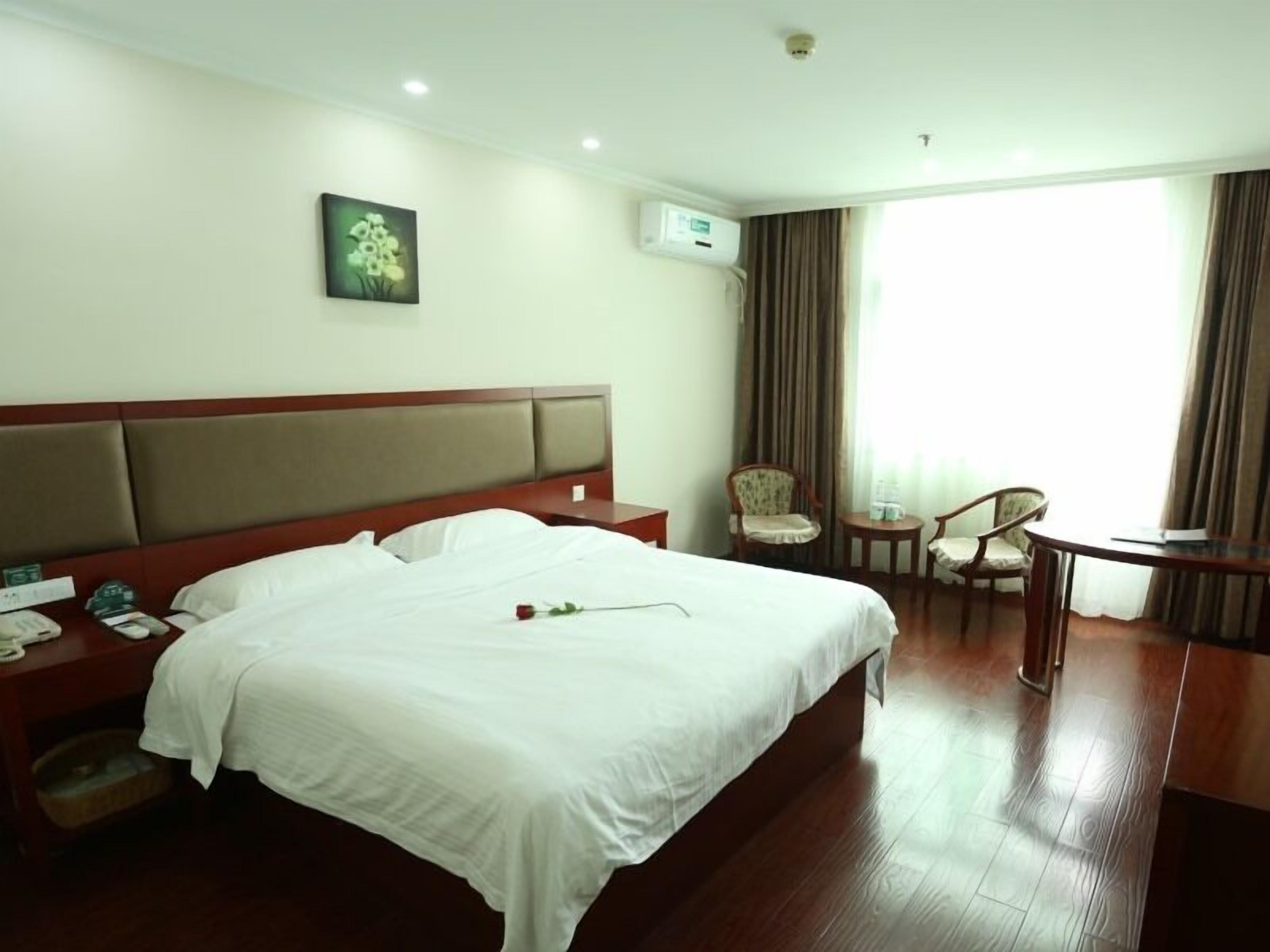 ستائر تعتيم وواي فاي مجانًا