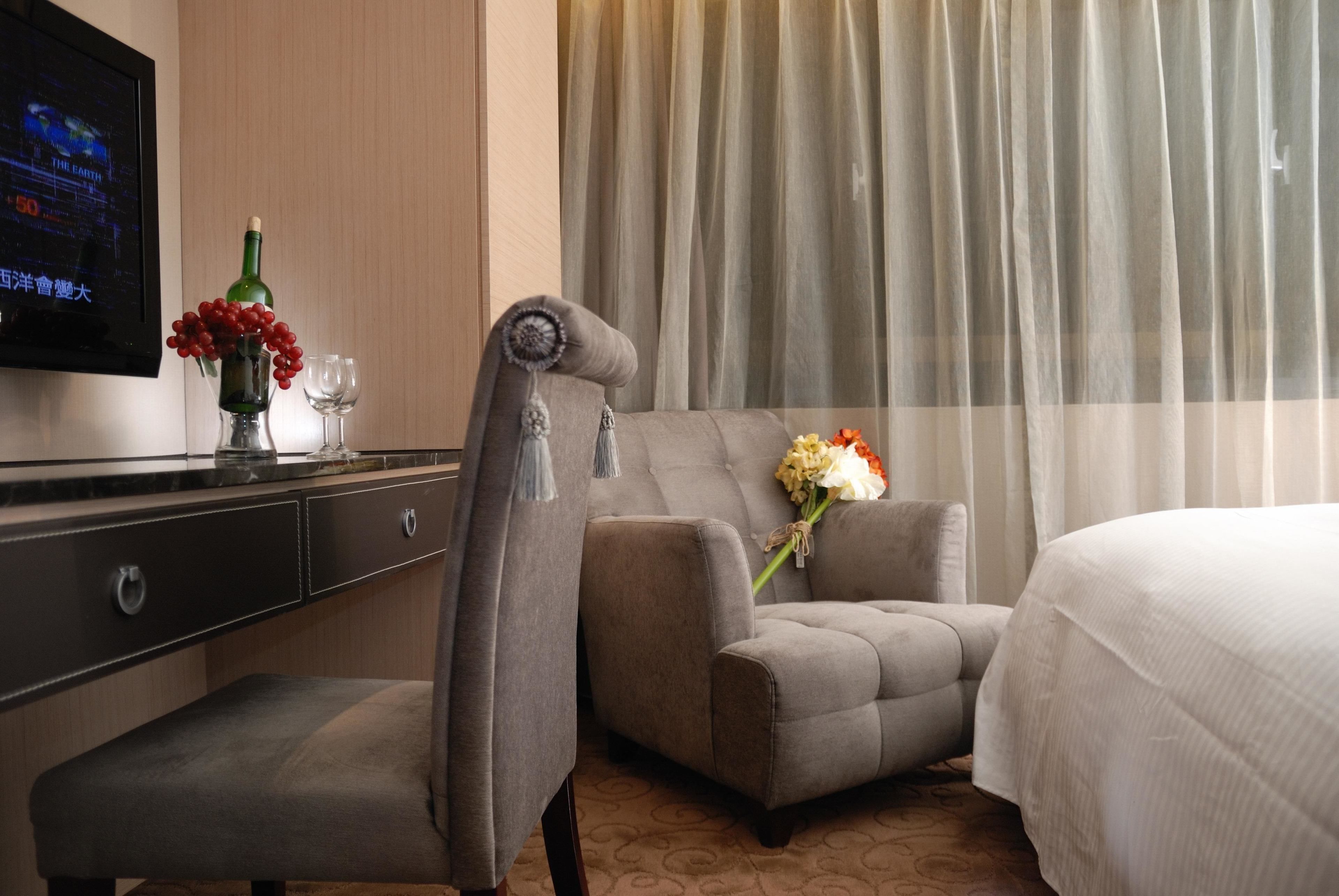 Photo - The Metro Hotel