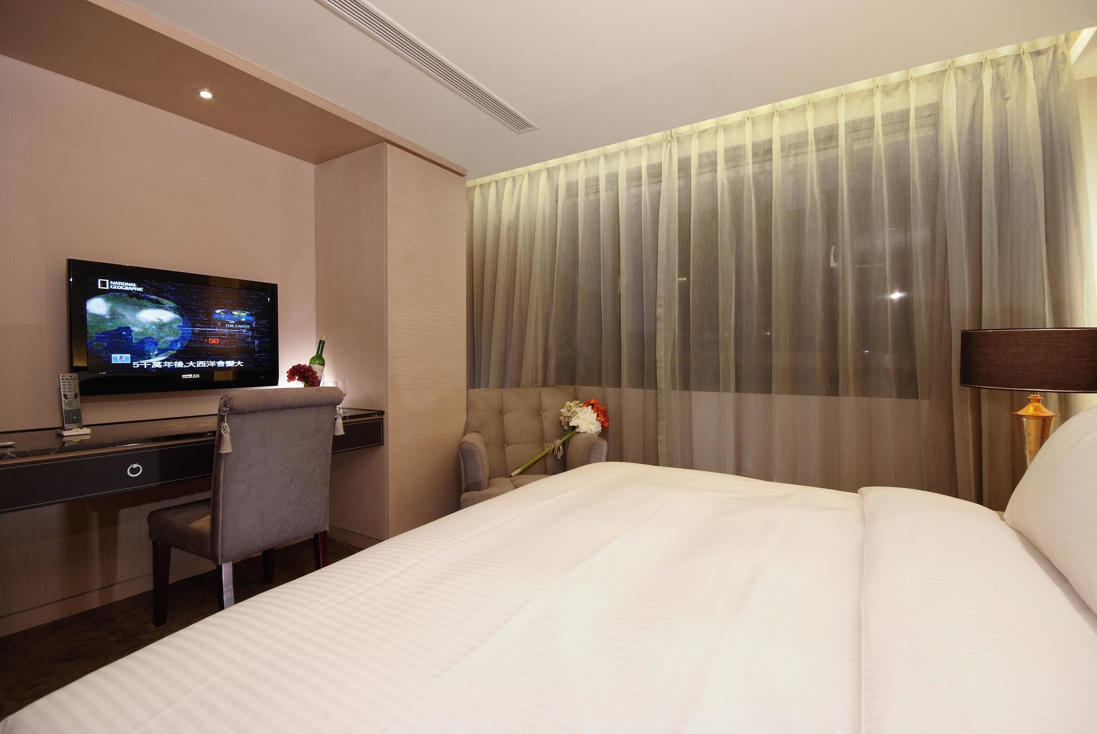 Photo - The Metro Hotel