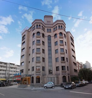 View from property - The Metro Hotel (Taipei)