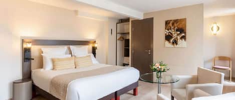 Executive-rum - 1 queensize-säng - icke-rökare (Twin bed on request) | Memory foam-madrasser och värdeförvaringsskåp på rummet