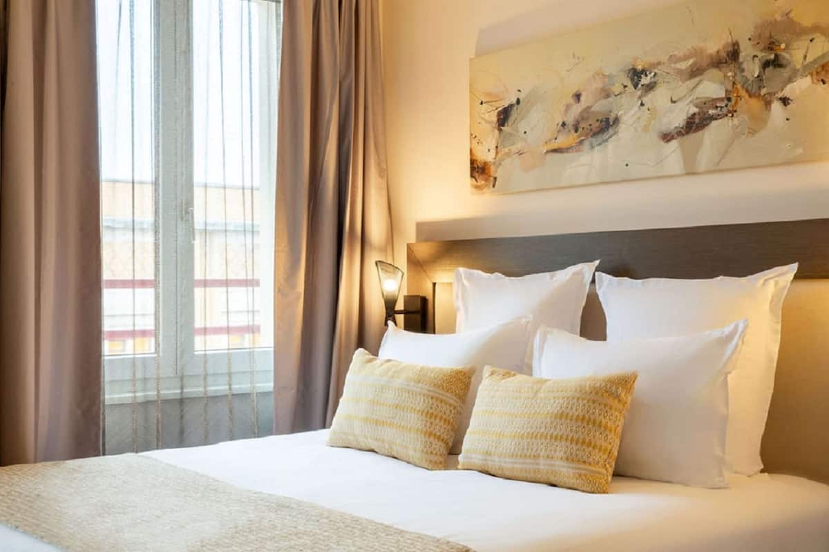 Memory-foam beds, in-room safe, individually decorated