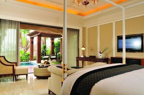 Couples treatment room(s), body treatments, hydrotherapy, aromatherapy