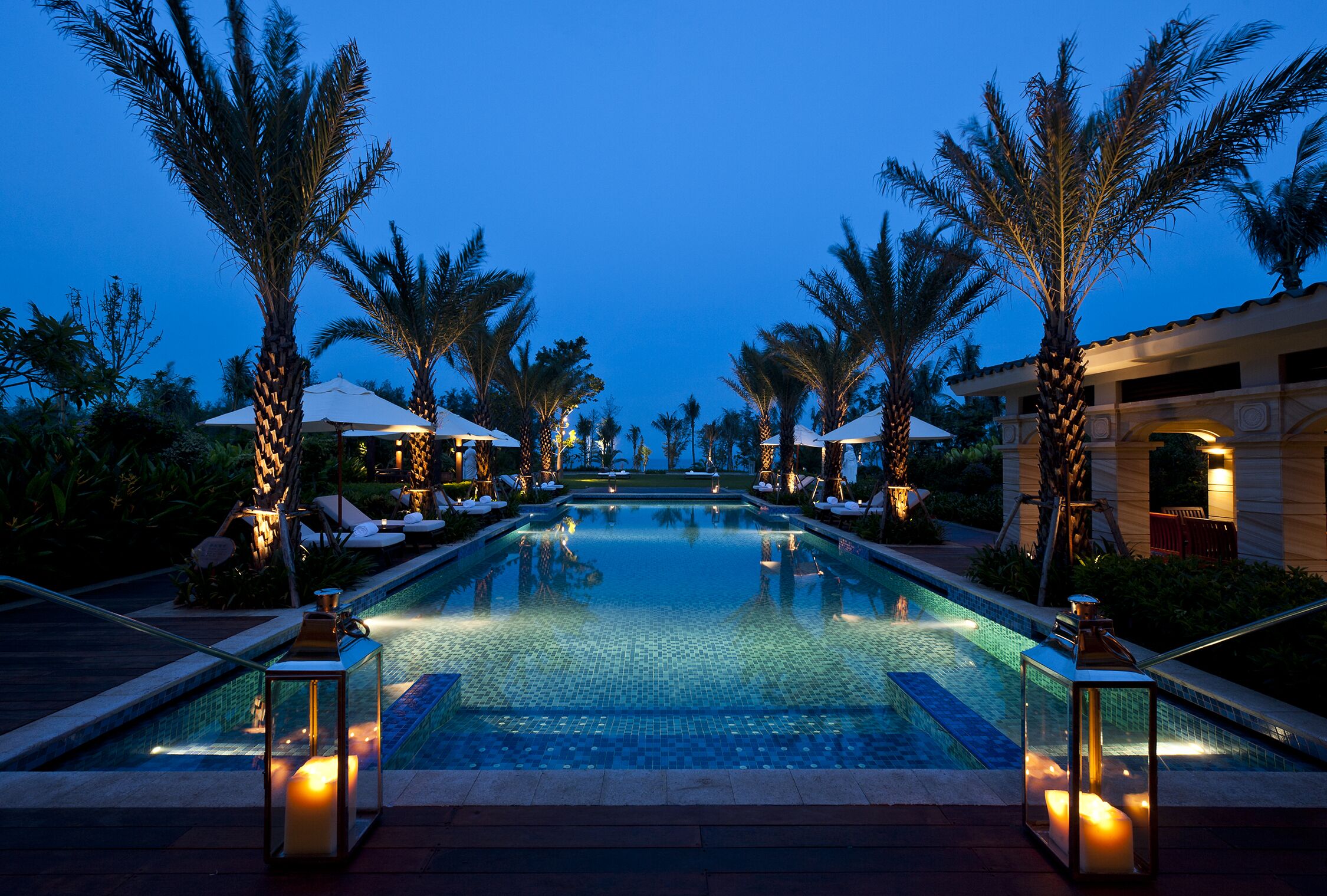 Villa presidencial, 1 cama King size | Área de sala de estar | Televisión y reproductor de DVD 