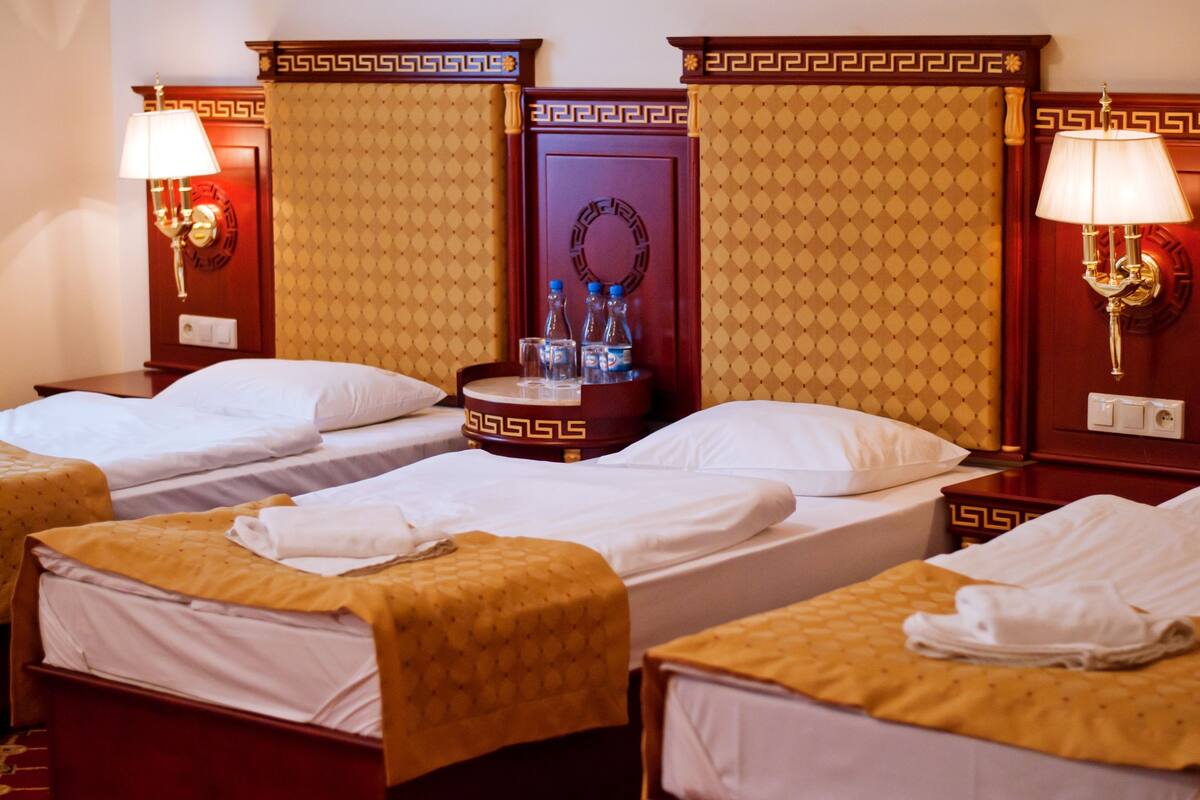In-room safe, desk, rollaway beds (surcharge), WiFi (free)