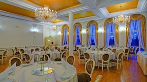 Restaurant - Holiday Park (Warsaw)