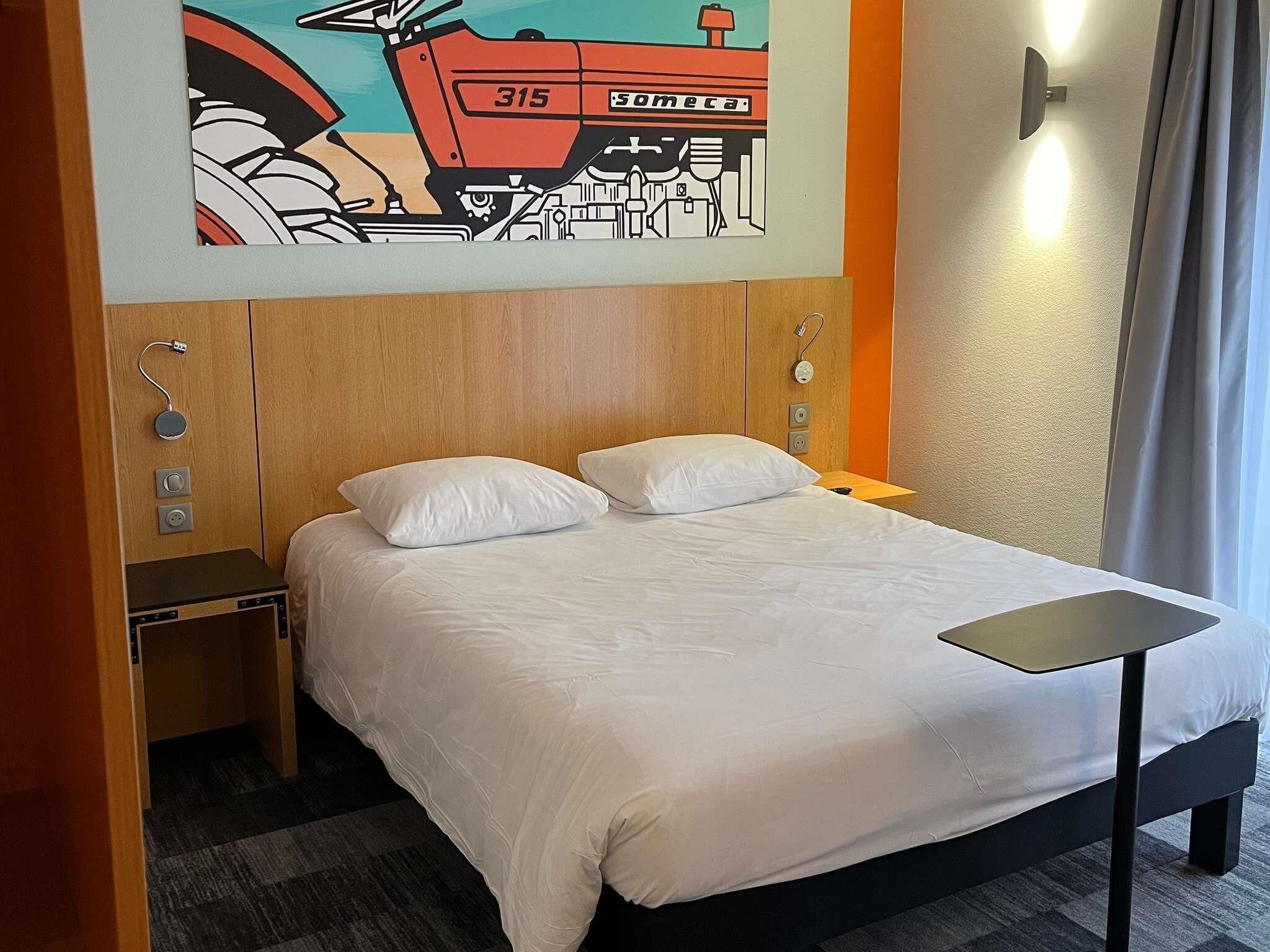 Family Suite, 2 Double Beds, Connecting Rooms (Standard) | In-room safe, desk, soundproofing, free WiFi