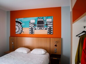 Standard Double Room, 1 Double Bed | In-room safe, desk, soundproofing, WiFi (free) - ibis Styles Bourbon Lancy (Bourbon-Lancy)