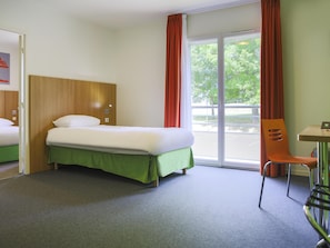 Family Room, Multiple Beds