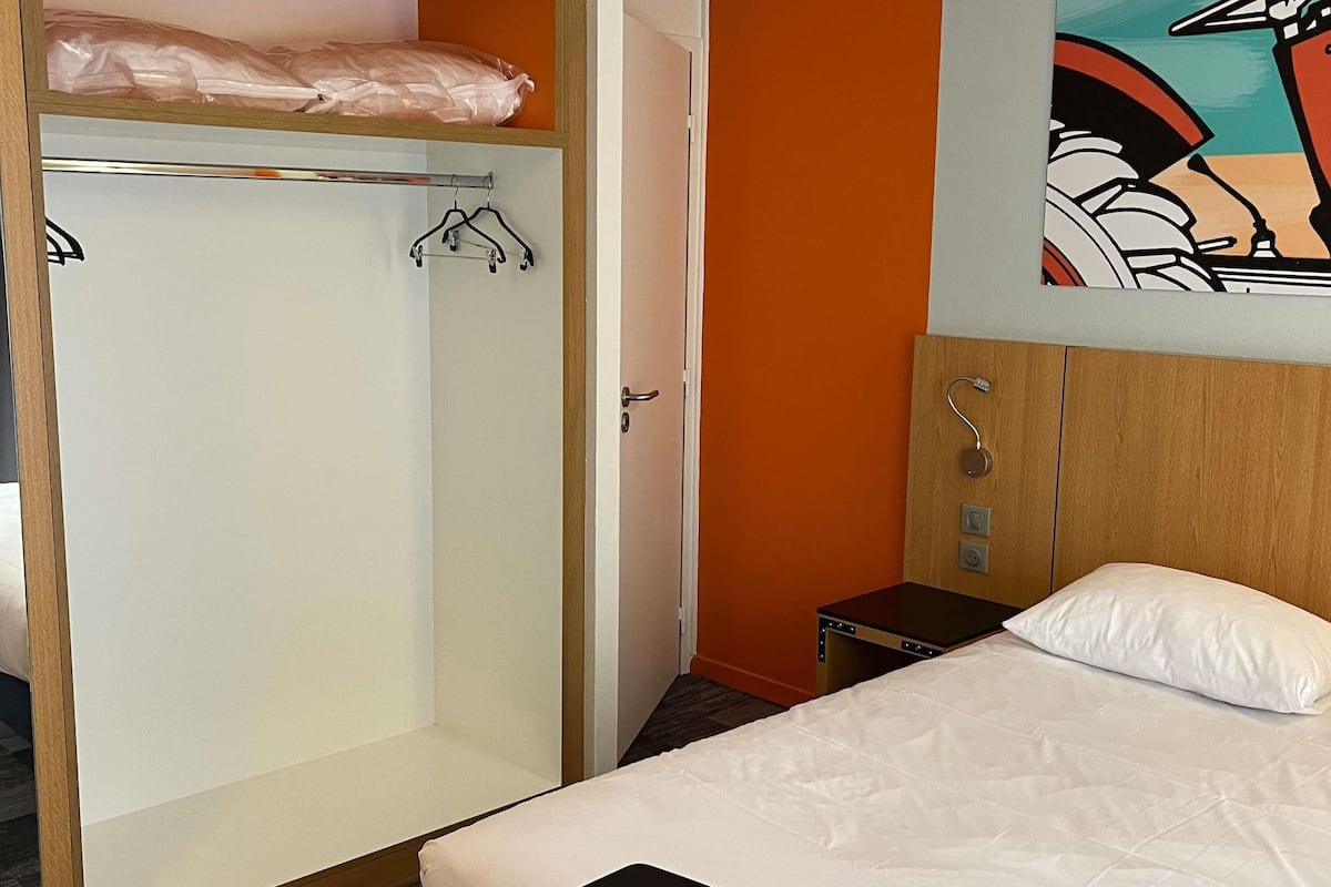Coffres-forts dans les chambres, bureau, chambres insonorisées