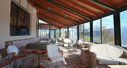 Lecadin Hotel