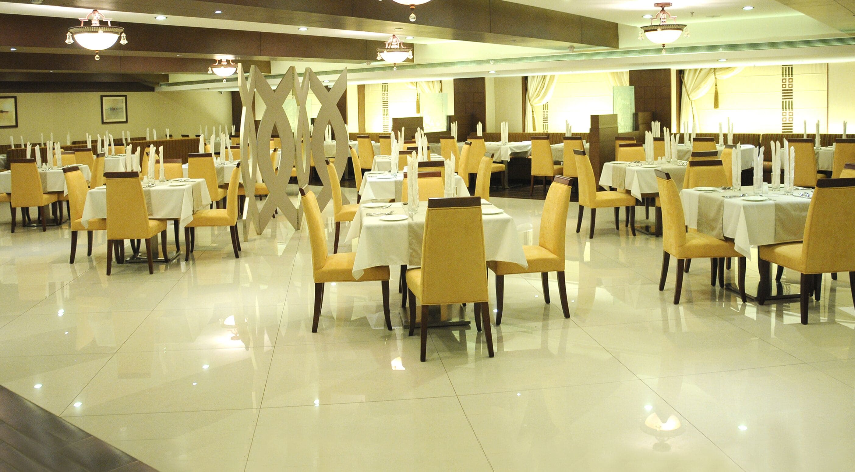 2 restaurants, breakfast, lunch, dinner served; vegetarian cuisine