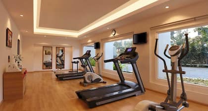 Red Fox by Lemon Tree Hotels, Hyderabad