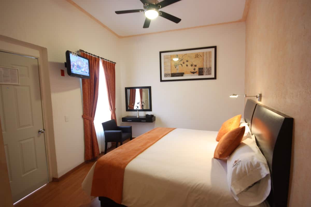 Junior Suite | Premium bedding, down comforters, Select Comfort beds, desk