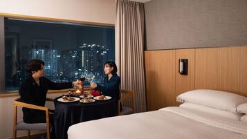 Minibar, in-room safe, desk, blackout drapes