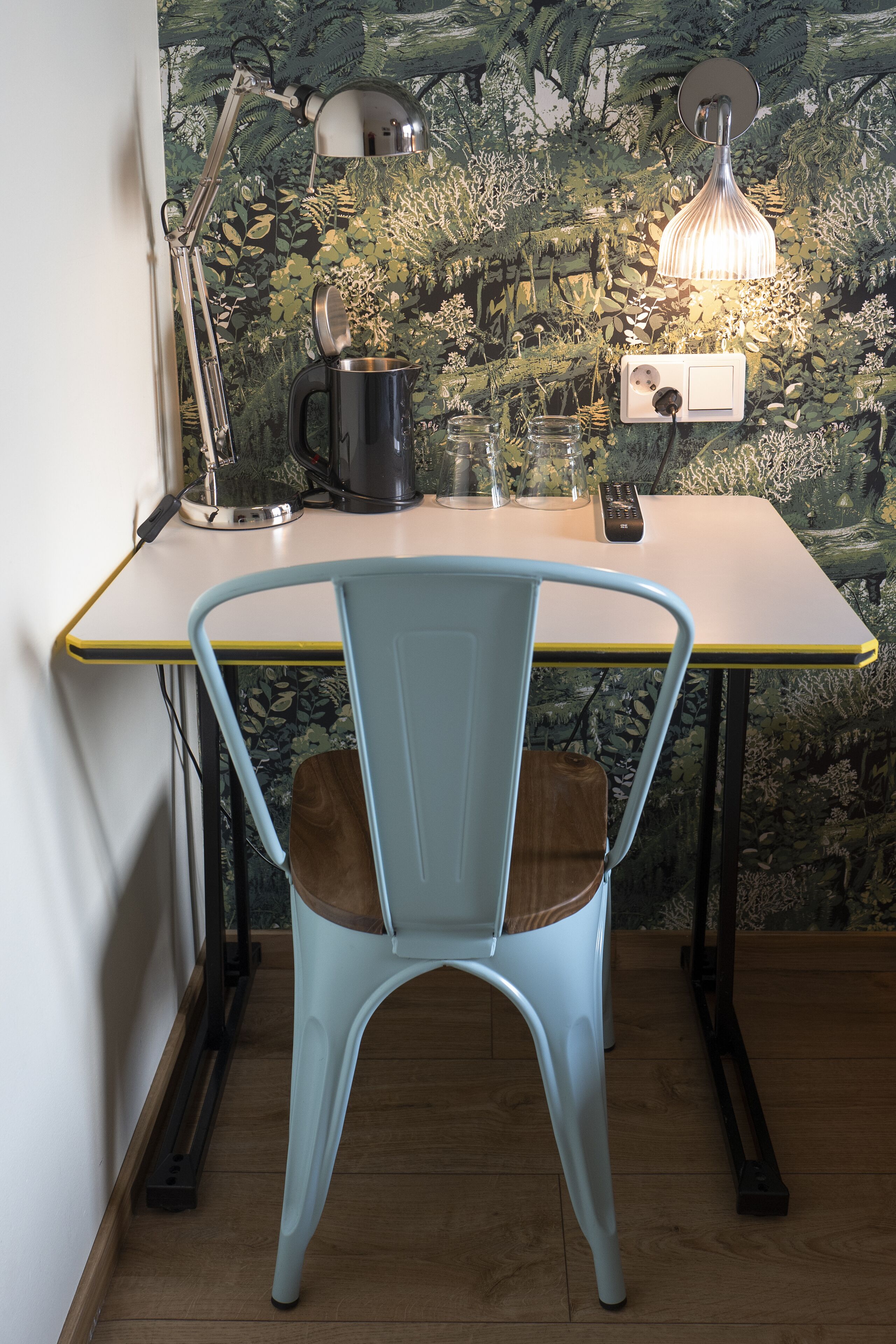 standard twin room | 1 bedroom, individually decorated, individually furnished, desk