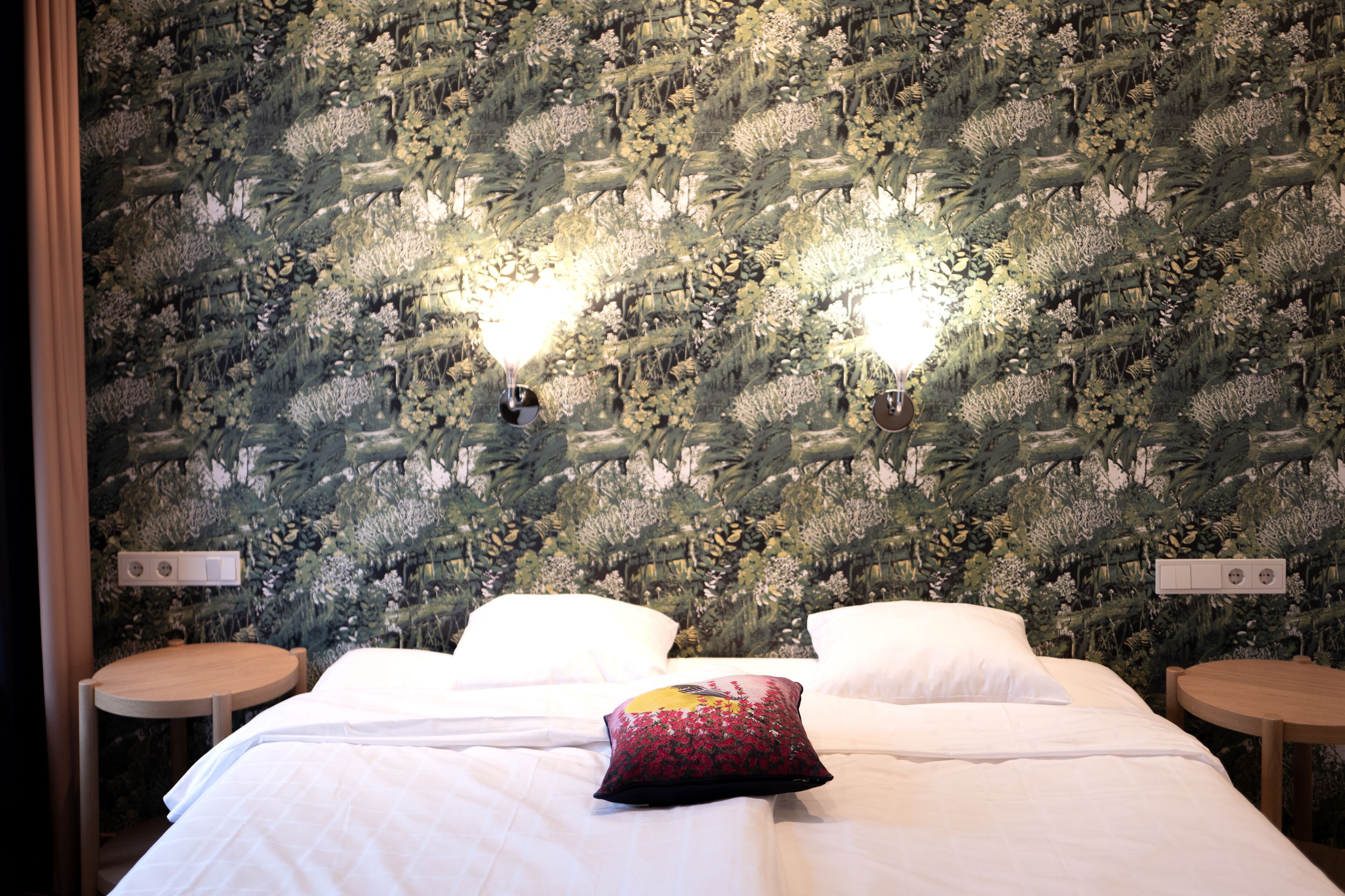 superior double room, 1 king bed | 1 bedroom, individually decorated, individually furnished, desk