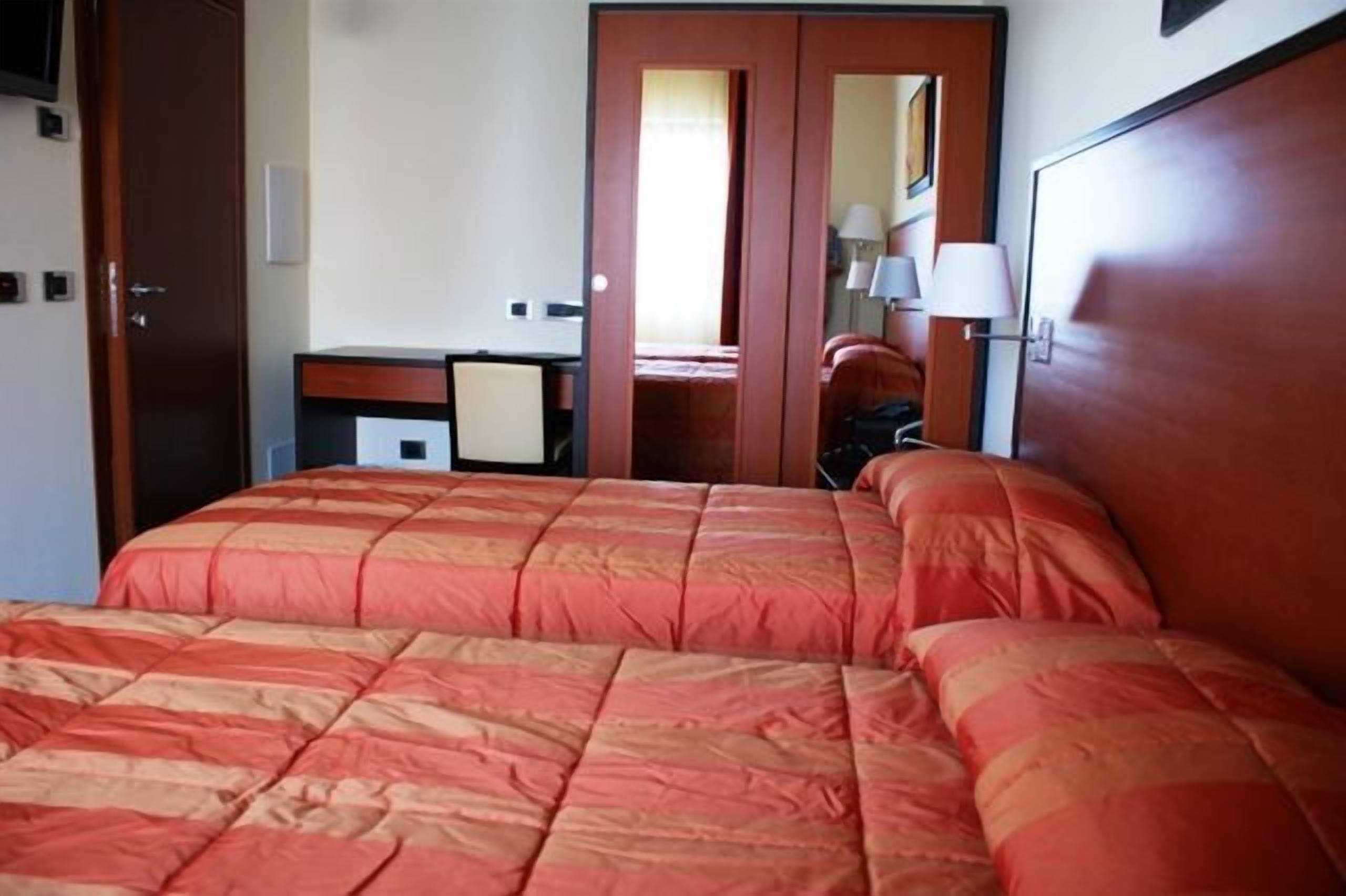 standard room, 1 bedroom | 1 bedroom, premium bedding, down duvets, minibar