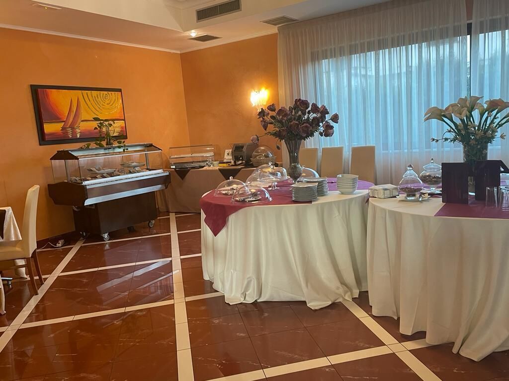 breakfast, lunch, dinner served; mediterranean cuisine, pool views