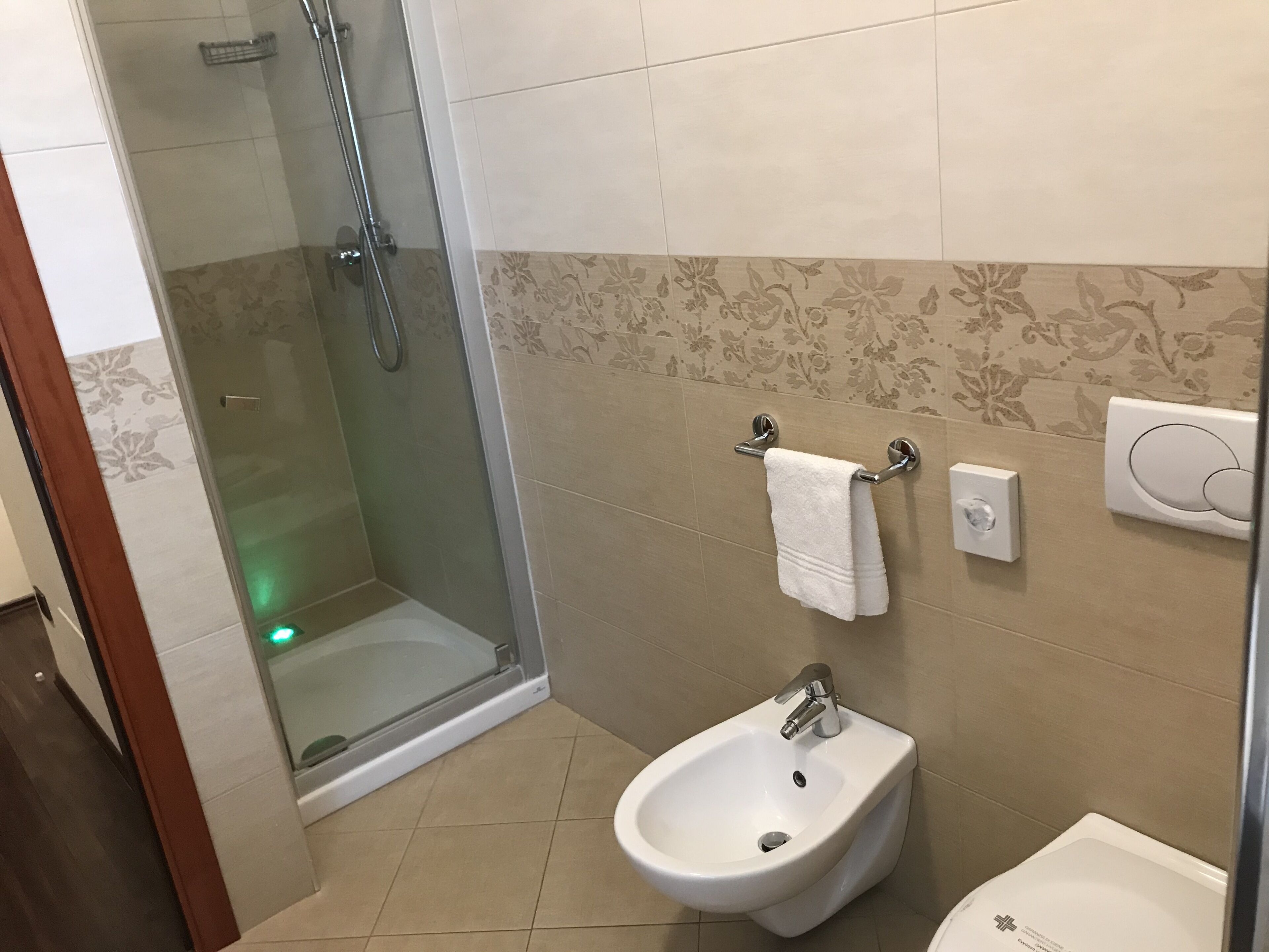 junior studio suite | 1 bedroom, premium bedding, down duvets, minibar