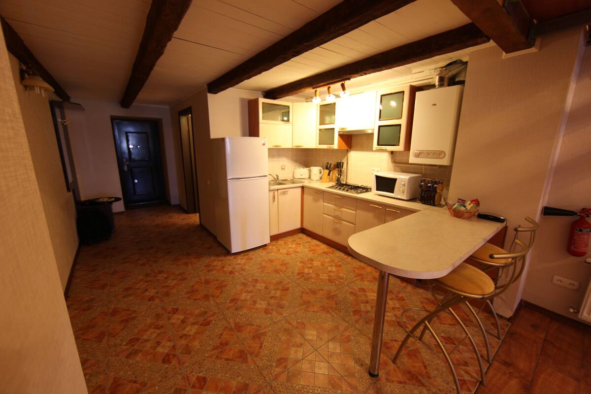Loft | Dapur pribadi | Lemari es besar, microwave, kompor, dan mesin pembuat kopi/teh