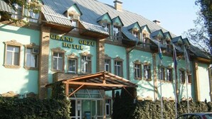 Exterior - Grand Orzu Hotel (Tashkent)