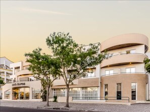 Front of property - Hotel Al Foz (Alcochete)