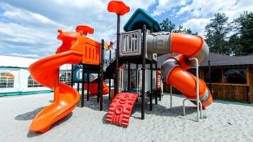 Children’s play area – outdoor