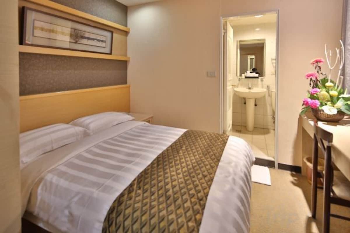 Coffres-forts dans les chambres, Wi-Fi gratuit, draps fournis