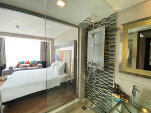 Standard Room, 1 King Bed | Minibar, in-room safe, individually decorated, individually furnished - Novotel Bangkok IMPACT (Pak Kret)