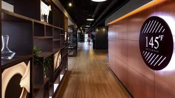 2 restaurants, breakfast, lunch, dinner served; international cuisine