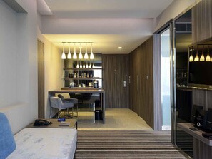 Premier Suite, 1 King Bed | Minibar, in-room safe, individually decorated, individually furnished - Novotel Bangkok IMPACT (Pak Kret)