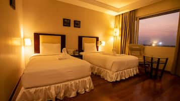 Executive Room | Pillow-top beds, minibar, in-room safe, laptop workspace