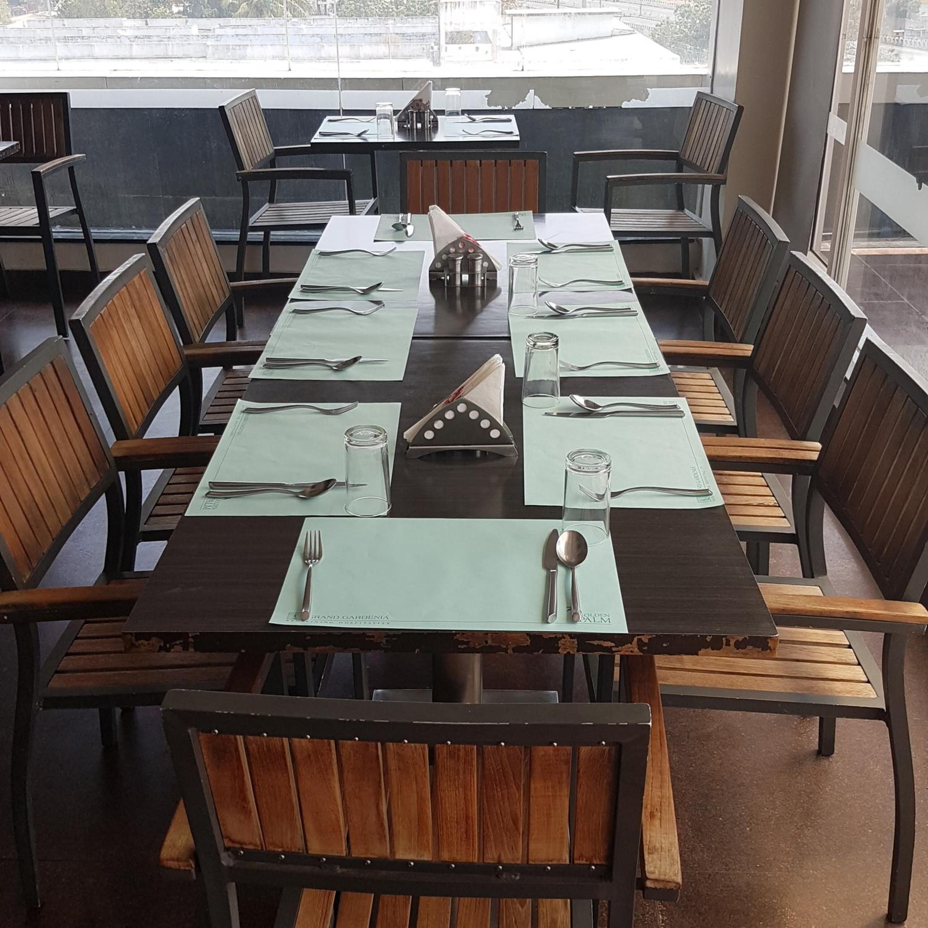 2 restaurants, breakfast, lunch, dinner served; indian cuisine