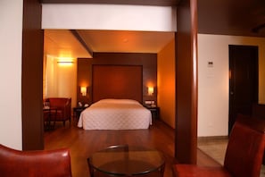 Pillow-top beds, minibar, in-room safe, laptop workspace
